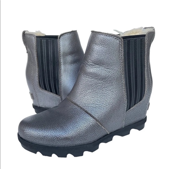 Sorel Shoes - Sorel Joan Of Article Chelsea Silver Leather Wedge Pull On Bootie Sz 7